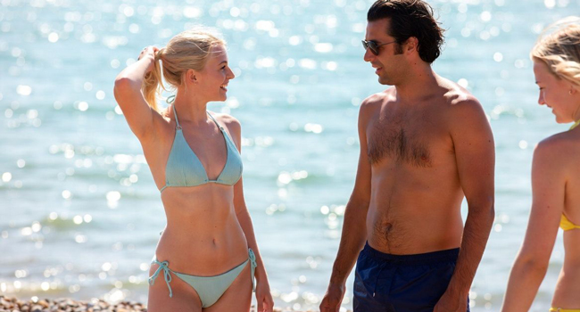 Sprachreise England Brighton für Erwachsene mit LISA! – Freizeit und Gespräche am Meer Erwachsene Teilnehmer am Meer in Brighton während einer LISA! Sprachreise in England beim Austausch